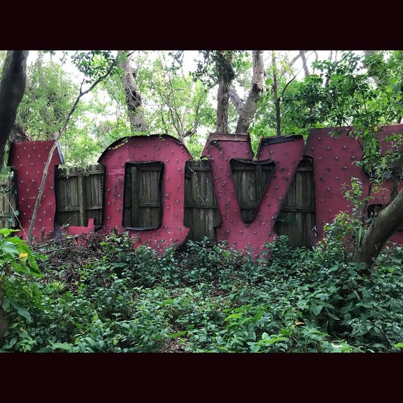 FORGET THE RULES. IF YOU LIKE IT...WEAR IT. - Picture 11 of 11